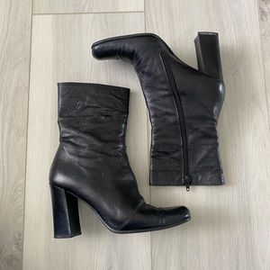 BCBG || Piana black heeled booties